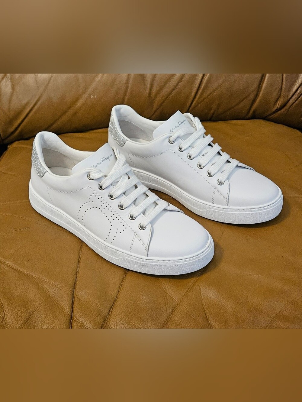 Women's Salvatore Ferragamo White Leather Silver Glitter Size 8.5 - Picture 4 of 16